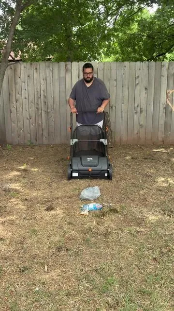 #lawnsweeper #yardwork #yardcleanup #chores #lawncare 