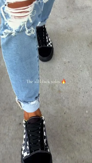 @vans will always have my heart🖤🔥 absolutely OBSESSED with this new drop! #vans #vansshoes #oldskoolvans #tiktokshopcreatorpicks #dealsforyoudays 