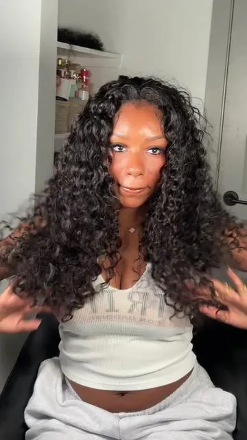 new hair alert! indian curly flip over using half wig from @CurlyMe Hair 💌