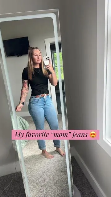 They just look so good 🔥 and are SO comfortable #jeans #womensjean #kancan #stretchyjeans #momjeansoutfit 