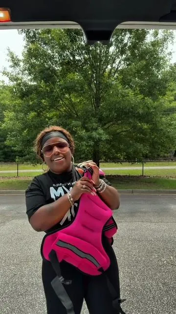 I’m pushing through to my goal ✔️ #weightvest #fitness #Summervibe #DealsForYouDays #workoutmom 