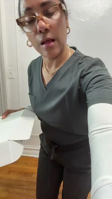Cozyfit set de dos uniformes #workday #cozyfits #tiktokshopcreatorpicks #nurse #homeattendent 