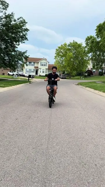 Electric Scooter with seat,Foldable Scooter, Electric Scooter for Adults.Summer ride Scooter. #electricscooter #scooter #scooterlife #dealsforyoudays #tiktikshopcreatorpicks 