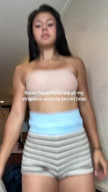 wear size small and im a 34 A. stay true to size