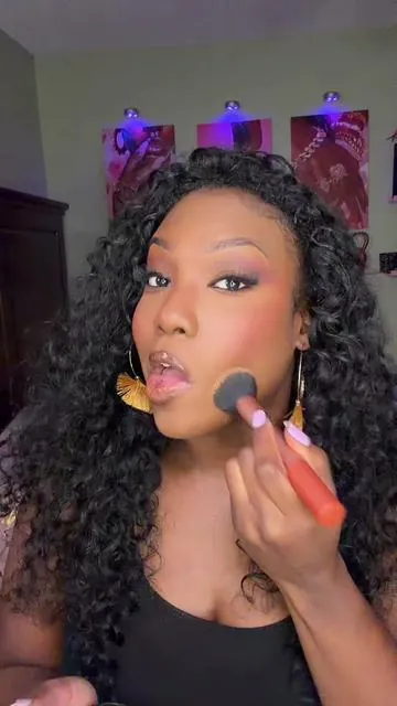 @M.A.C Cosmetics Store will always have a special place in my heart 🩷🙌🏾 the OG studio fix powder plus is right here on the TikTok shop with its reimagined formula 🔥 my shade is NW45  #makeupfinds #makeup #grwm #fyp #maccosmetics 