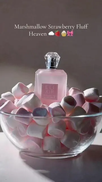 Sweet fluffy marshmallow and strawberry cupcake heaven 🧁🍓☁️🥥 #marshmallowperfume #elixirperfume #elixirperfume #marshmallowscent #gourmandperfume 