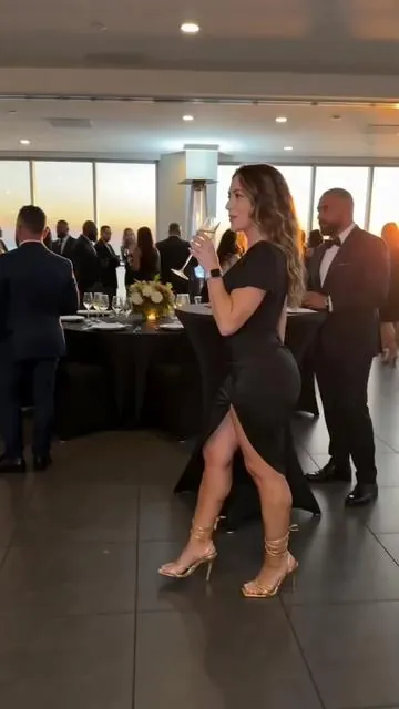 Top fashionable elegant outfit for you lady🥳#fashiontiktok #dress #womanclothes #ootd #ycjing 