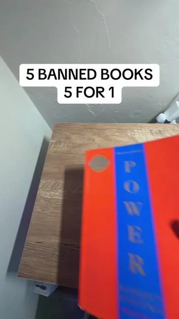 these books can be used for pure evil #48lawsofpower #darkpsychology #bannedbooks #manipulation #robertgreene 