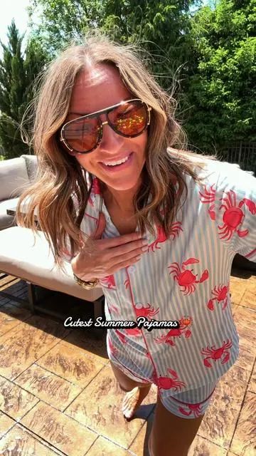 Cute pajamas make my life a little happier 🥰🦀☀️ I’m 5’2” 127 in a Small- Size up!! I could have even done a large #summerpajamas #pajamaset #pajamas #cutepajamas 
