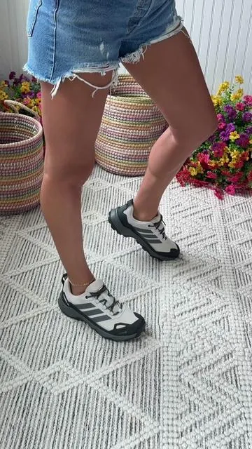 Hiking Shoes #DealsForYouDays  #SummerWins  #TiktokshopSummerTurnUp  #hiking  #hikingshoes⛰  @SHOEBACCA 