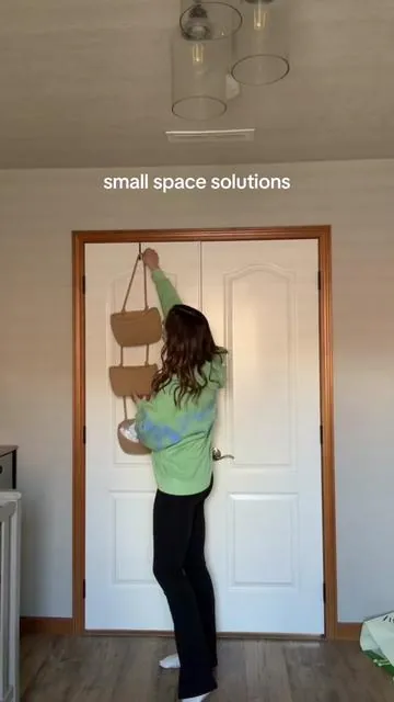 #storagesolutions #smallhomestorage #homedecor #dealsforyoudays 