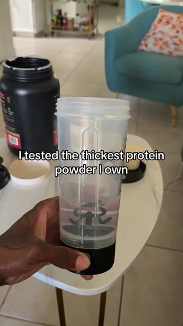 watch how insanely smooth this gets #proteinshake #electricshaker #shakerbottle #gym #healthy 
