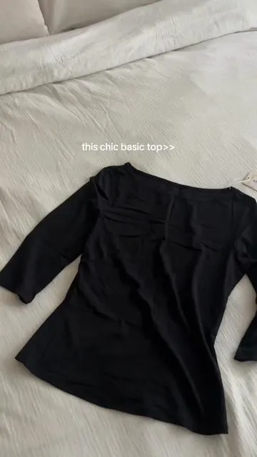 Chic Black Basic Top!  #chictop #basictop #fulllengthtop 