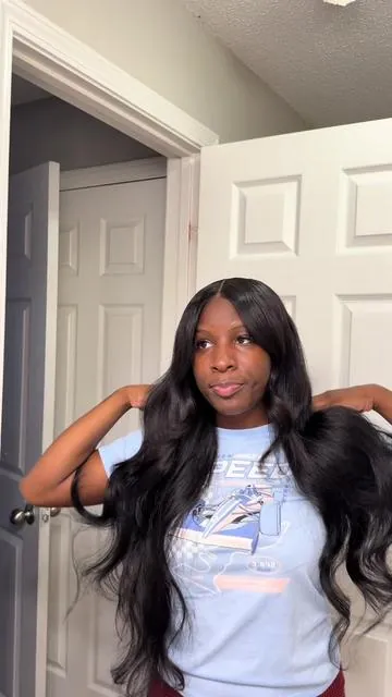 Get the bombshell curls , the length & the convenience with this 30” glueless wig 🥰🥰🛍️@Mihugass Hair Wig #wearandgo #gluelesswig #mihugasshair #humanhairwig #fyp 
