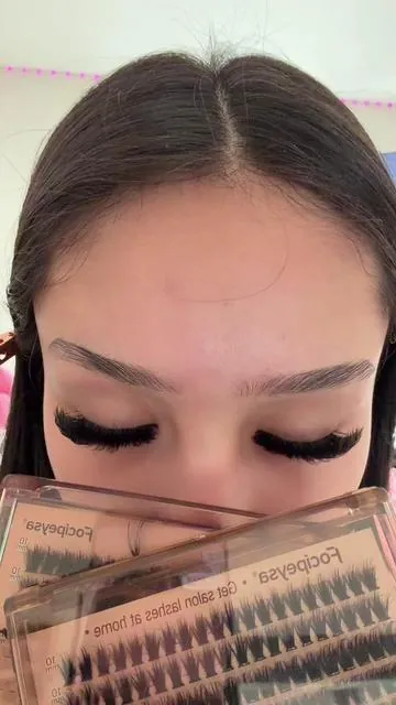 lash tuttt  #fypシviralシ #lashes #viral #fyp #extensions 