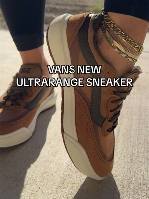 This color combo scratches an itch 😮‍💨 just you wait until fall hits 🍂 @vans 