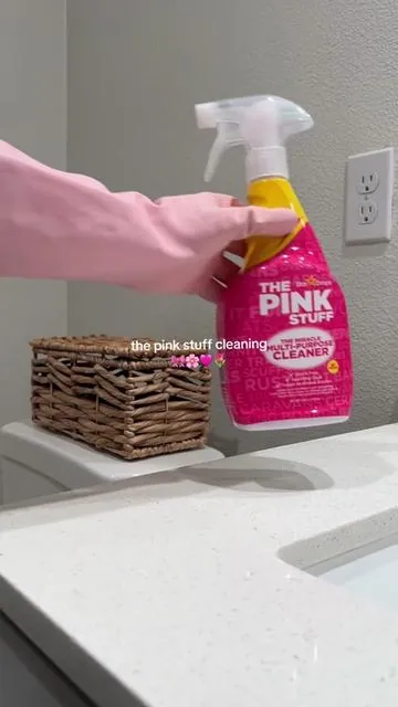 a pink clean using @The Pink Stuff USA bundle 🩷 everything that you need to get a good clean 🫧 #clean#cleaning#dealsforyoudays#summerwins#summervibes 