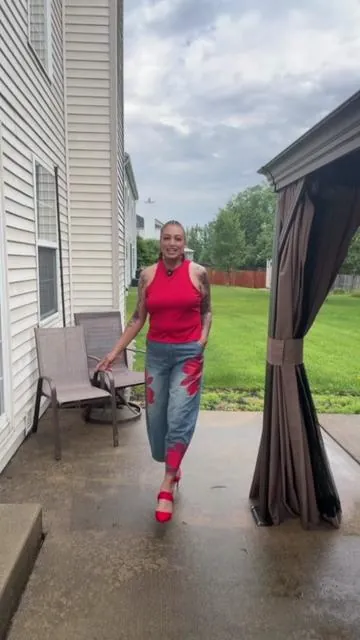 ❤️ Found these on TikTok Shop and immediately hit buy. No regrets. 🌹#jeans #ootd #fashiontiktok #style  #contentcreators 
