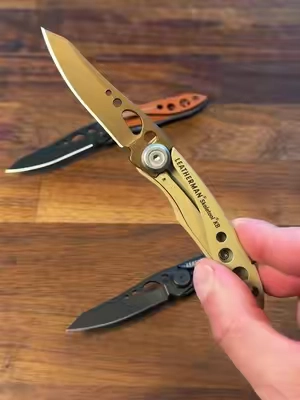 This Leatherman pocket knife is 🔥 #leatherman #pocketknife #knife #dealsforyoudays 