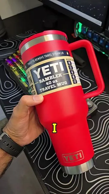 YETI Rambler 40 oz Travel Mug review featuring the leakproof flip straw lid, double-wall vacuum insulation, and cup holder friendly design. See why the YETI travel tumbler remains a favorite for work, commuting, road trips, and everyday hydration. #yeticup #yetitumbler #travelmug #hydrationstation #graduationgift 