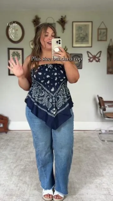 Finally, a bandana top that fits a plus size body. #plussizefashion #curvyfashion #summertop #summervibes #dealsforyoudays 