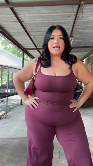 Gaucho’s & thong chanclas are officially back 😛 ##ootd##summerfashion##workoutoutfits##fashiontiktok##plussizefashion