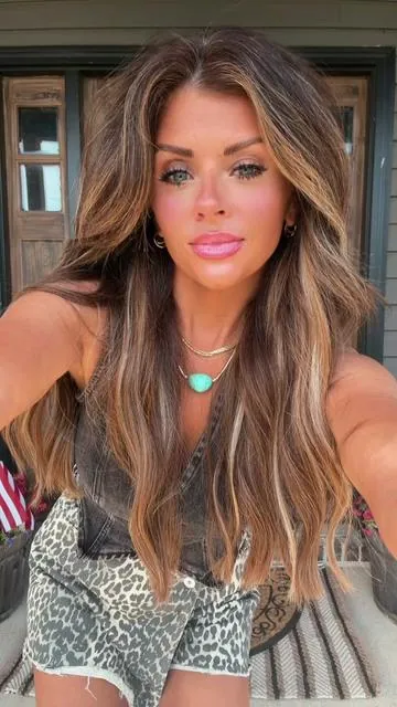 Country Concert Outfit #countryconcertoutfit #countryconcert #countryconcerts #dealsforyoudays #cowboybootsoutfit 