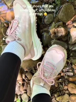 Literally walking through a river and still completely dry 👏🏼 #hikingshoes #waterproofshoes #nortiv8shoes #hikingoutfits #dealsforyoudays 