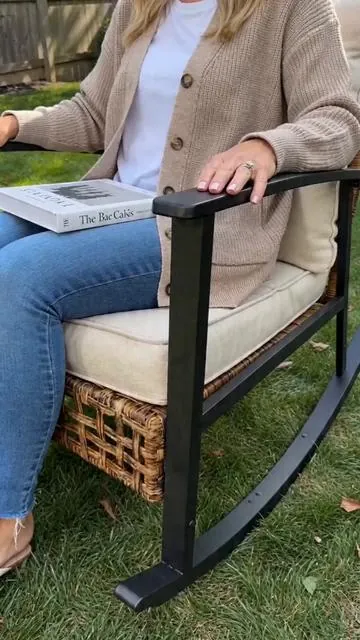 POV: Your backyard just got a glow-up 🌿 Thick cushions + 2-tier table = *chef's kiss* 🛋️ #BackyardGoals #OutdoorLiving #CozyVibes #TikTokMadeMeBuyIt #WeeklyDeals #TikTokShopDealsforYouDays #SummerWins