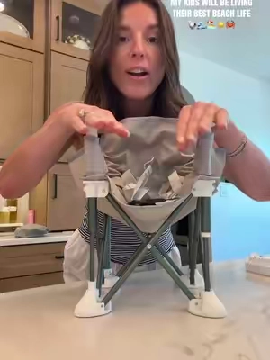 My kids will be beachmaxxing all summer long☀️🌊🏖️🐚 #beach #beachchair #toddlermom #summermusthaves #toddlerchair 