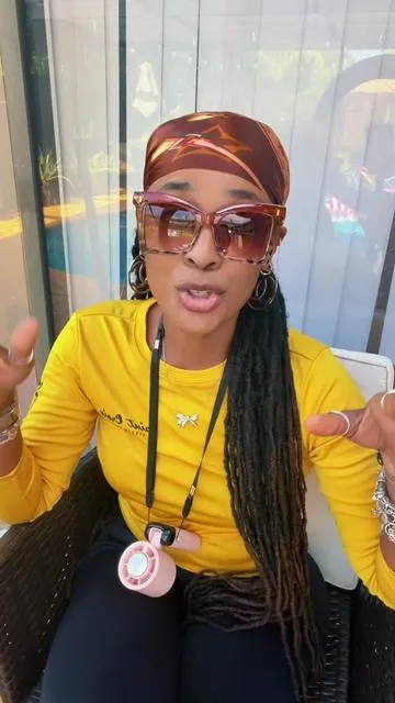 These are the most stylish ones ever. Long battery life too! Smart Glasses have really evolved! #summervibes #tiktokshopcreatorpicks #dealsforyoudays #DFYD #smartglasses 