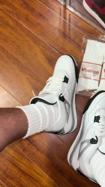 I found the perfect pair of socks on the TikTok shop! #socks #vintage #mensfashion #slouchsocks #ttshop 