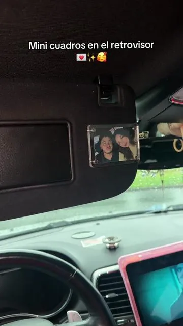 Fotografías de tus memorias más lindas en tu auto 📸✨🥰 #magneticcarphoto #carmusthaves #regalospersonalizados #minicuadrofoto #dealsforyourdays 