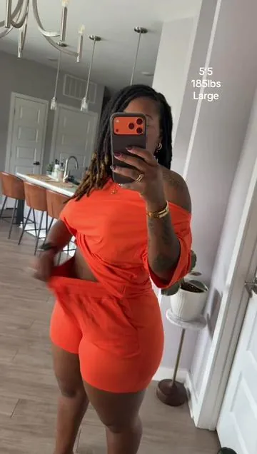 Ladies, this is the definition of throw it on and go. 😮‍💨🔥 ✔️ Off-the-shoulder ✔️ Super stretchy ✔️ Lightweight & airy ✔️ Thick thigh friendly ✔️ Pockets ✔️ Doesn’t cling where you don’t want it to This is the outfit you reach for when you want to be comfortable AND cute. And can we talk about this color?! 😍🔥 Linked it for y’all. Add to cart and check out before your size sells out. 🛒✨ #tiktokshopcreatorpicks #dealsforyoudays #summersets #stretchy #shortsset 