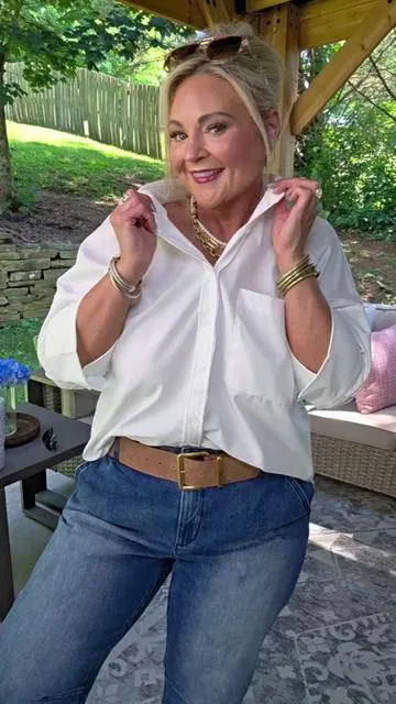 I need this button down in every color! @Cicy Bell shop  #dealsforyoudays #buttondown #summerstyle #midsizefashion #CapCut 