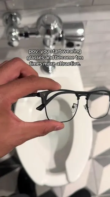 🕶️. #fyp #foryoupage #glasses #andrewgarfield #viral