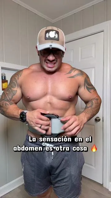 Todos quieren abdominales marcados, pero pocos hablan de la recuperación. 💪🔥 Después de mis entrenamientos de core, me gusta usar este masajeador vibratorio para ayudarme a relajar la zona y sentirme listo para la siguiente sesión. #Abdominales #AbsWorkout #CoreWorkout #FitnessMotivation #GymLife