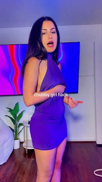 This purple is INSANE👀 #minidress #goingoutdress #goingoutoutfit #dress #halterdress 