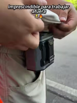 ¿Trabajas al aire libre bajo un calor insoportable? 
 ¡En serio NECESITAS este ventilador de cintura! 🥵❄️ 
 Se engancha a tu cinturón y lanza aire frío bajo tu camisa durante todo el turno. 
 Con 199 velocidades, pantalla de batería y linterna integrada, es la herramienta de supervivencia perfecta para trabajar o acampar. 🔦👷‍♂️ 
 ¡Aprovecha las ofertas de mitad de año en el carrito naranja antes de que se agoten! 👇🛒
 #TrabajoAlAireLibre #OlasDeCalor #DealsforYouDays#OfertasDeMitadDeAño#FathersDay