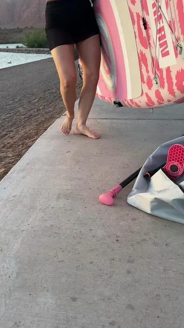Paddleboards are so much fun and easy to set up and pack away too #paddleboard #niphean #summerfun #lakeday 