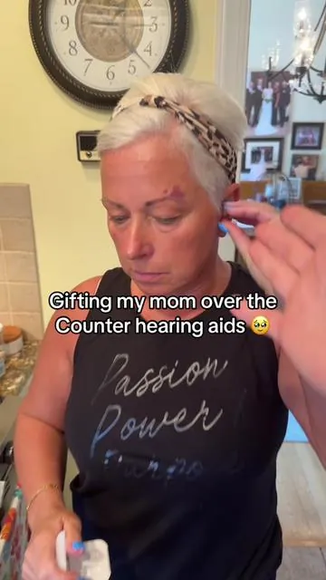 My mom loves these over the counter hearing aids 🥹 #audien #hearingloss #hearingaids #giftideas 