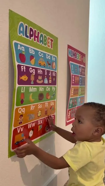 Toddlers learn best through play, so we’re keeping it simple and fun around here. 🧠🤍 #creatorsearchinsights #education #toddler #teachersoftiktok #sahm 