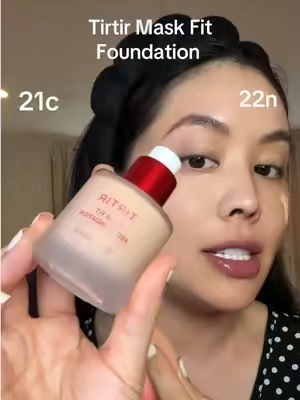 The coverage on this is so good and it comes with a free mini keychain cushion @TIRTIR Inc. #tirtir #tirtircushion #foundation #kbeauty 