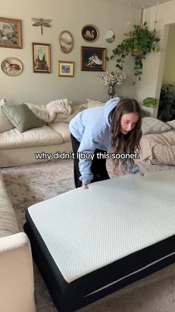 Easier & way comfier than a blow up mattress. 1000/10 will always reccomend these for hosting, camping & movie nights! #lifehacks #dealsforyoudays #tiktokmademebuyit #tiktokshopfinds #travelessentials 