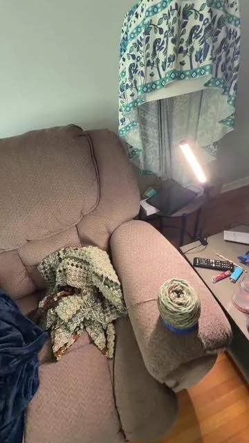 Clip on light!  #crochet #crochetersoftiktok #crochet #knitting #tiktokshop
