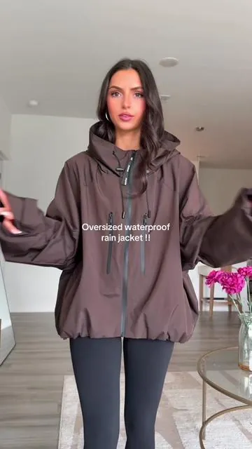 And SO affordable!! #rainjacket #dupe #dealsforyoudays #puffit @puffit.us.shop 