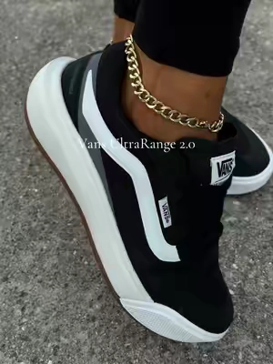 Finally a sneaker from @vans that you can walk around in all day! #vans #vansshoes #sneakers #tiktokshopcreatorpicks #dealsforyoudays 
