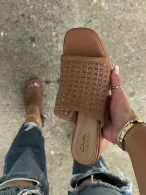 @QVC, Inc #clarks #wedges #sandal #dealsforyoudays #qvcloyaltyprogram 