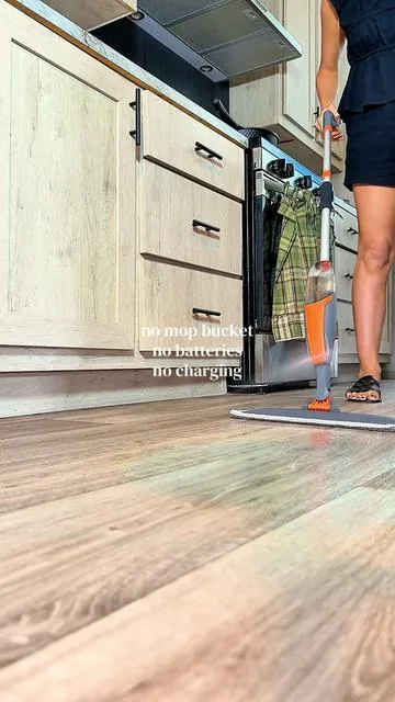 This mop is just EASY to pull out quick when I need to clean up a little mess I love how convenient it is #mop #mopping #cleaningproduct #spraymop 