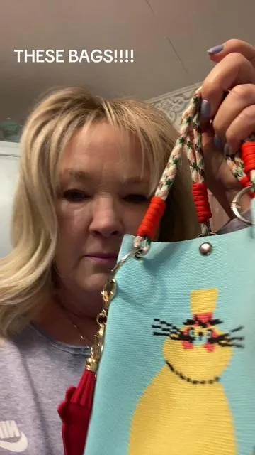 To see are beyond cute and stylish as well as functional!!! #oboey  #bohowovenbag  #catbag 